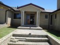 Superbly Located Home - Loevenstein