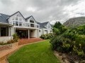 Private Corner Stand, 4-Bedroomed Home, Fernkloof, Hermanus 9