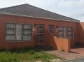 Multiple use / dual family home in Kensington 