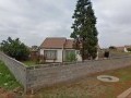 Family Home, Vosloosrus 1