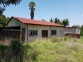 2 Houses & 1 Cottage On Large Stand, Brakpan