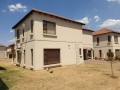 4-Bedroomed Home - Emfuleni Golf Estate, Vanderbijl Park 1